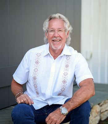 Portrait of Frank Hillbolt, REALTOR® Associate.